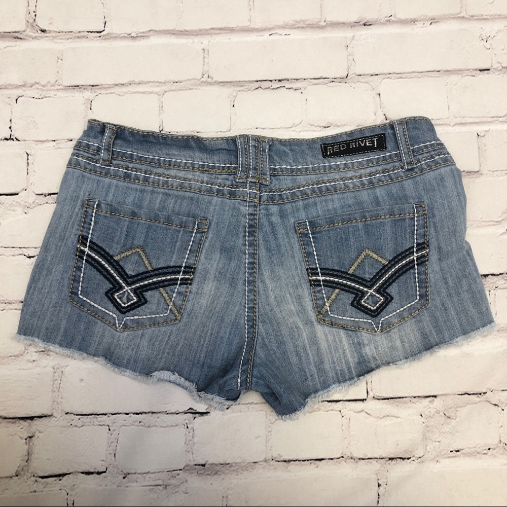 Red Rivet Jean Shorts - Picture 2 of 10